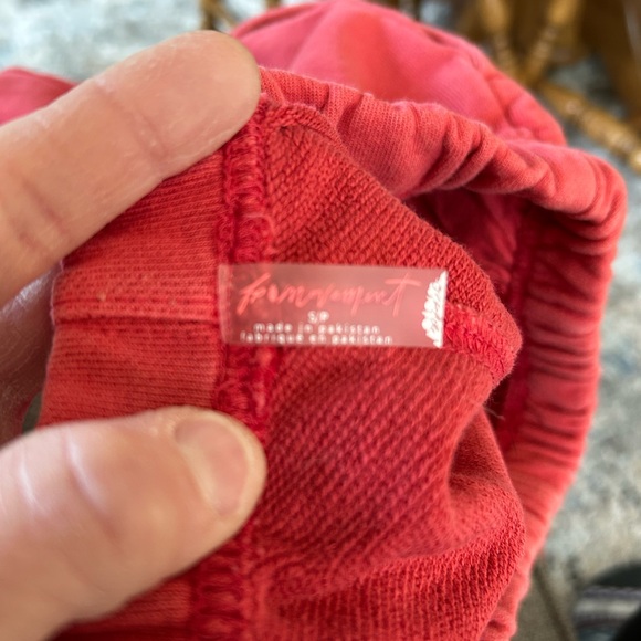 Capri Joggers - Picture 3 of 8